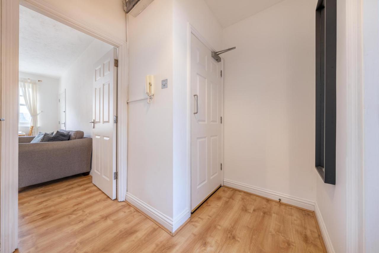 Stansted Airport & Bishops Stortford Town Centre Professional Apartment Exterior foto